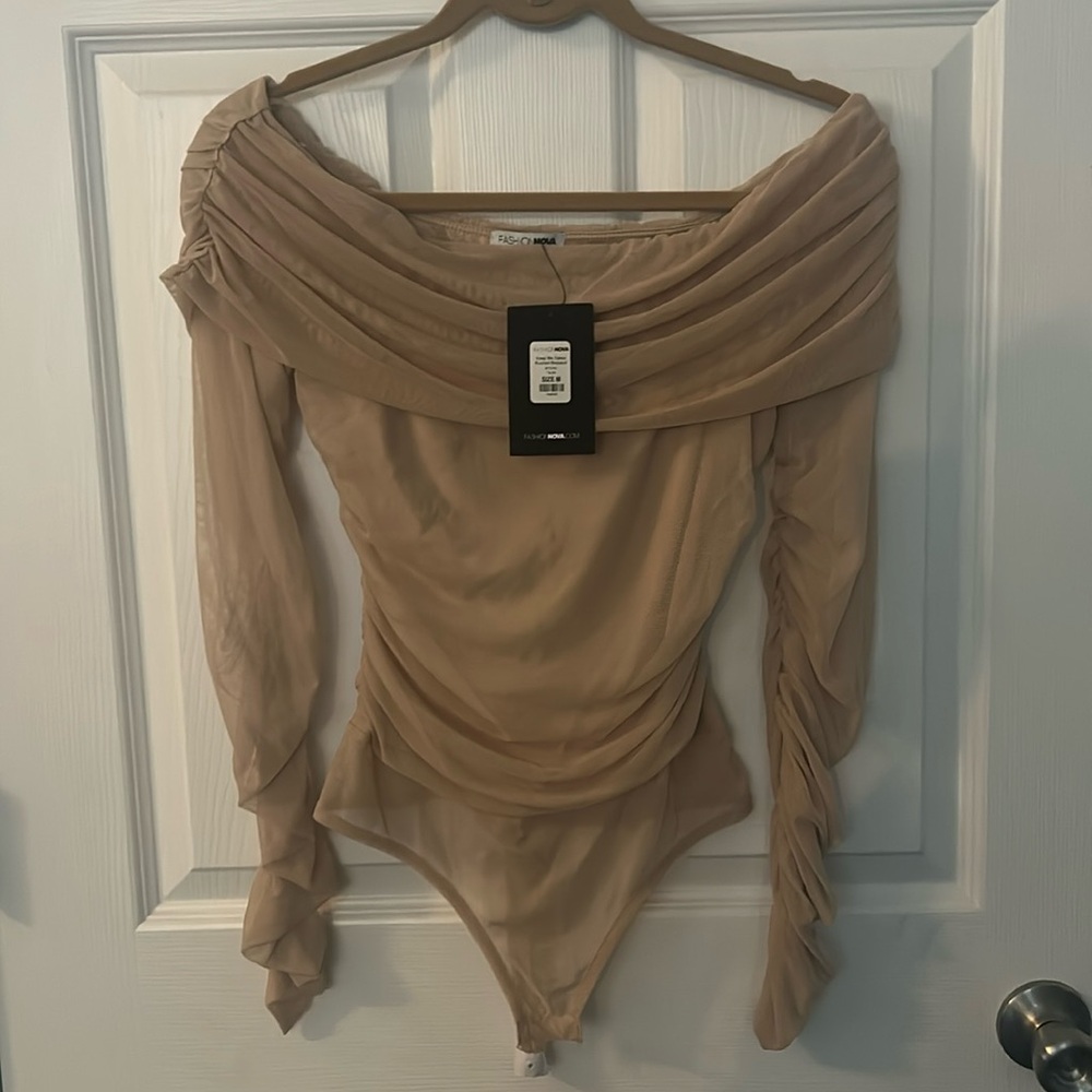 Fashion Nova Ruched off the shoulder top